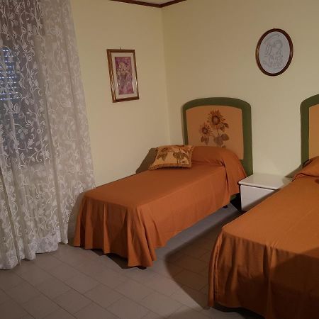 Top Bedroom Golfo - Le Lincelle, Lamezia - 2 Extra Large Single Beds サンテウフェミア・ラメーツィア エクステリア 写真