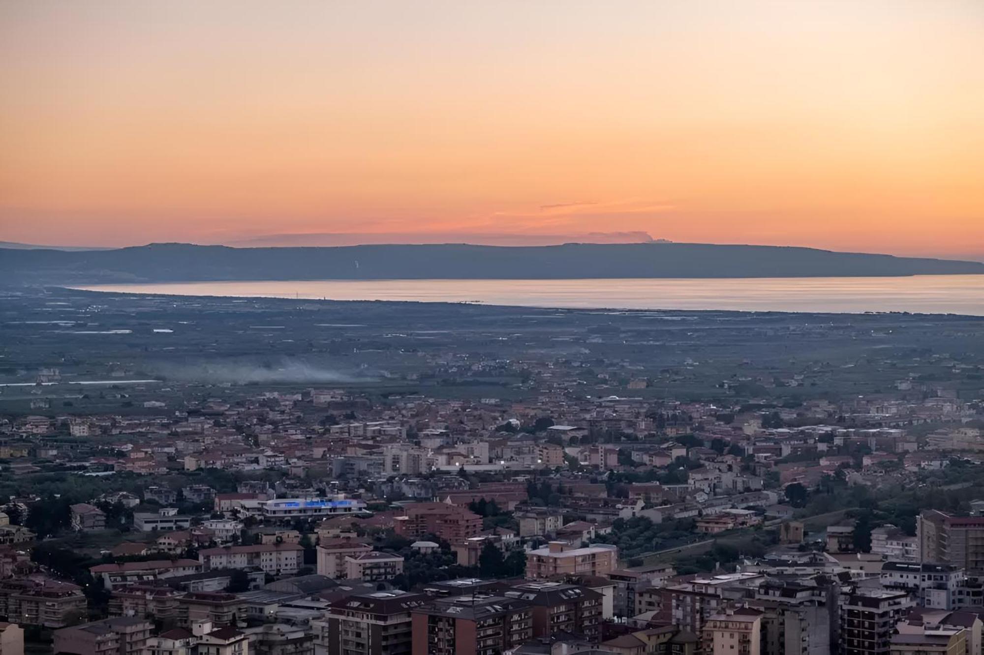 Top Bedroom Golfo - Le Lincelle, Lamezia - 2 Extra Large Single Beds サンテウフェミア・ラメーツィア エクステリア 写真